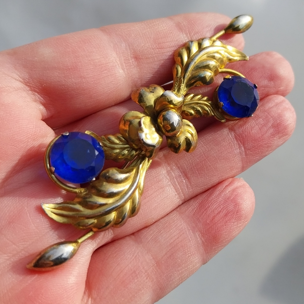 Sterling Silver and Blue Brooch - Picture 13 of 16